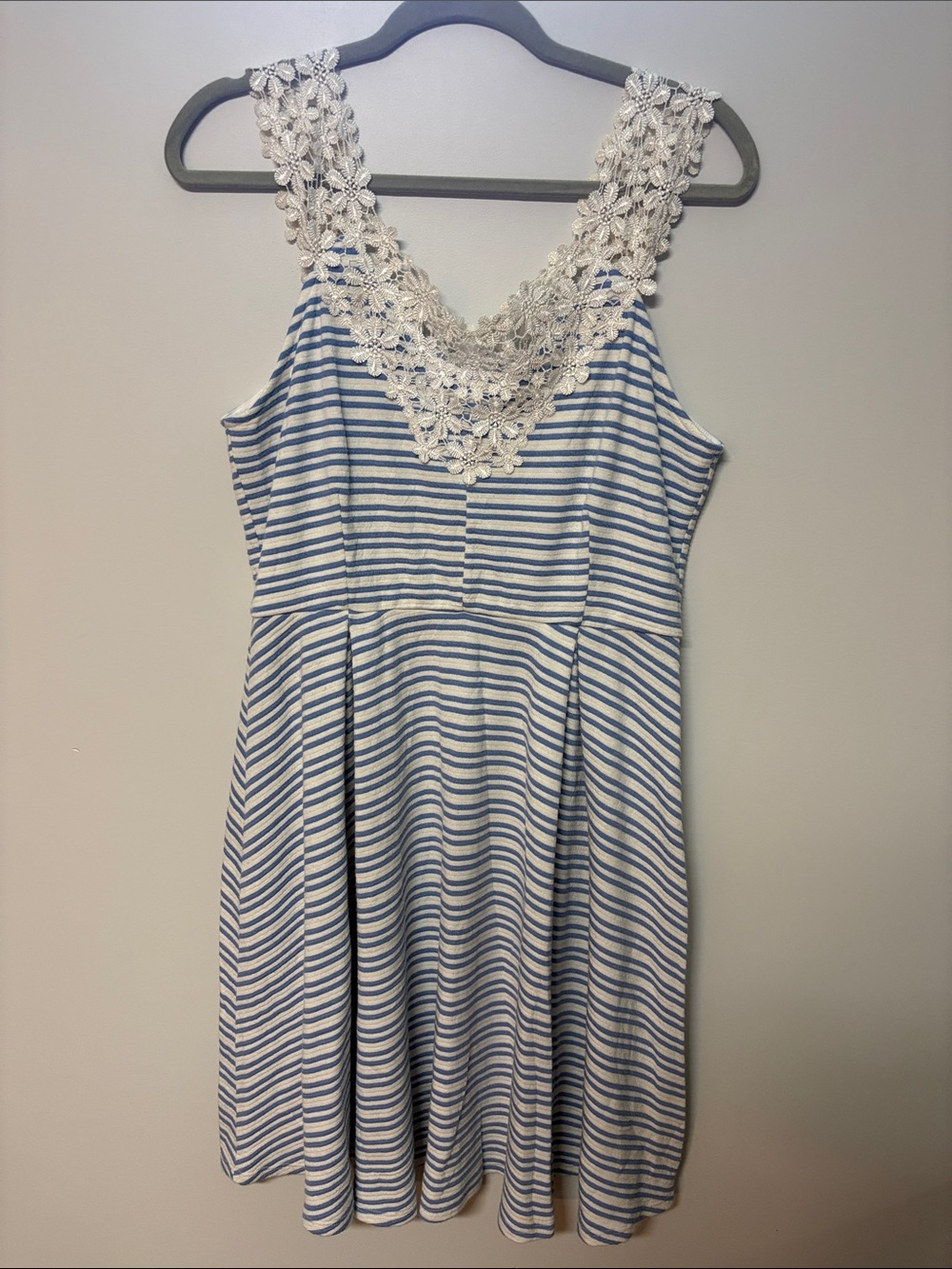 Women’s Yellow Star striped Blue and White Lace-Trim Tank Dress, XL